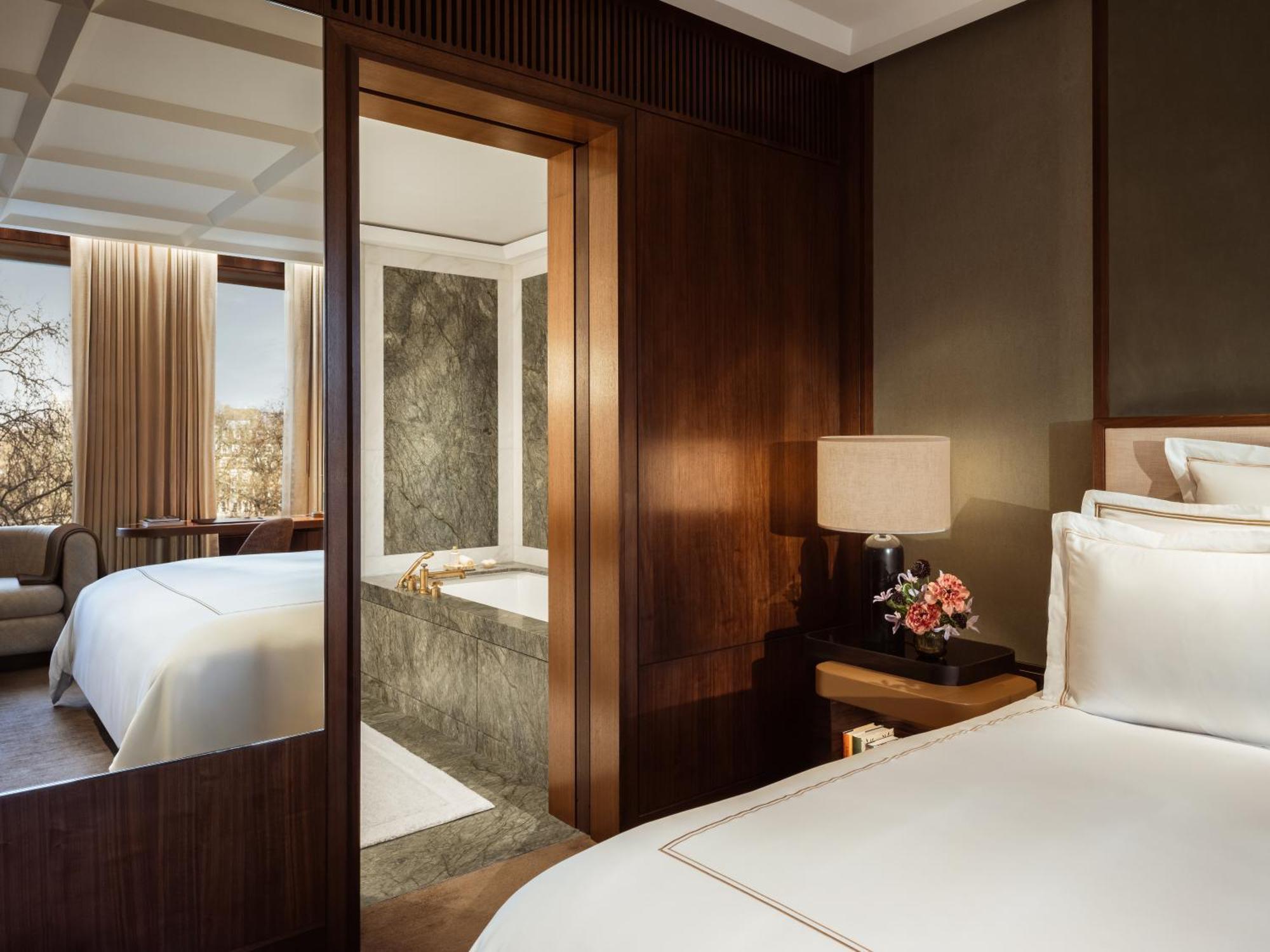 The Chancery Rosewood London Room photo